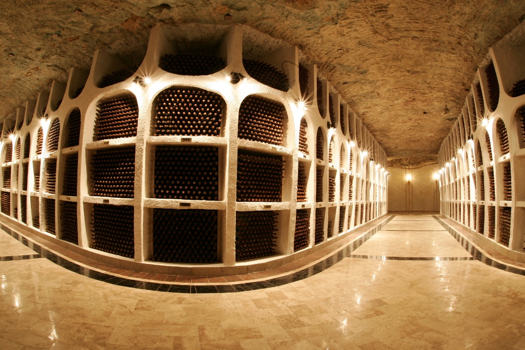 1369386616_beciurile-cricova-vinoteca-nationala